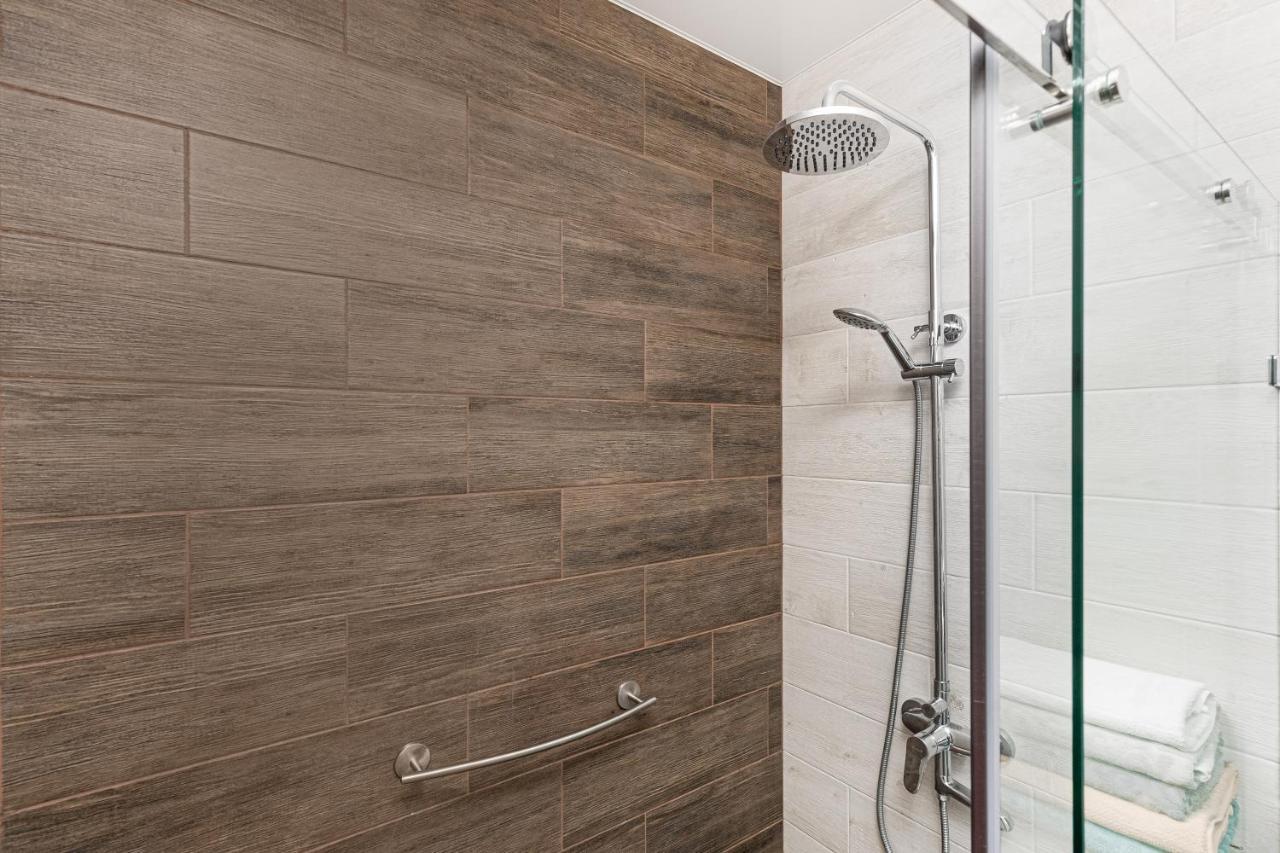 Pearl 44 Apartment With Terrace Oldenburg Bagian luar foto